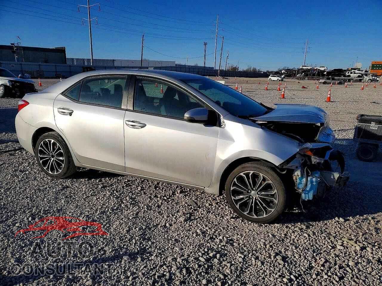 TOYOTA COROLLA 2015 - 2T1BURHEXFC330910