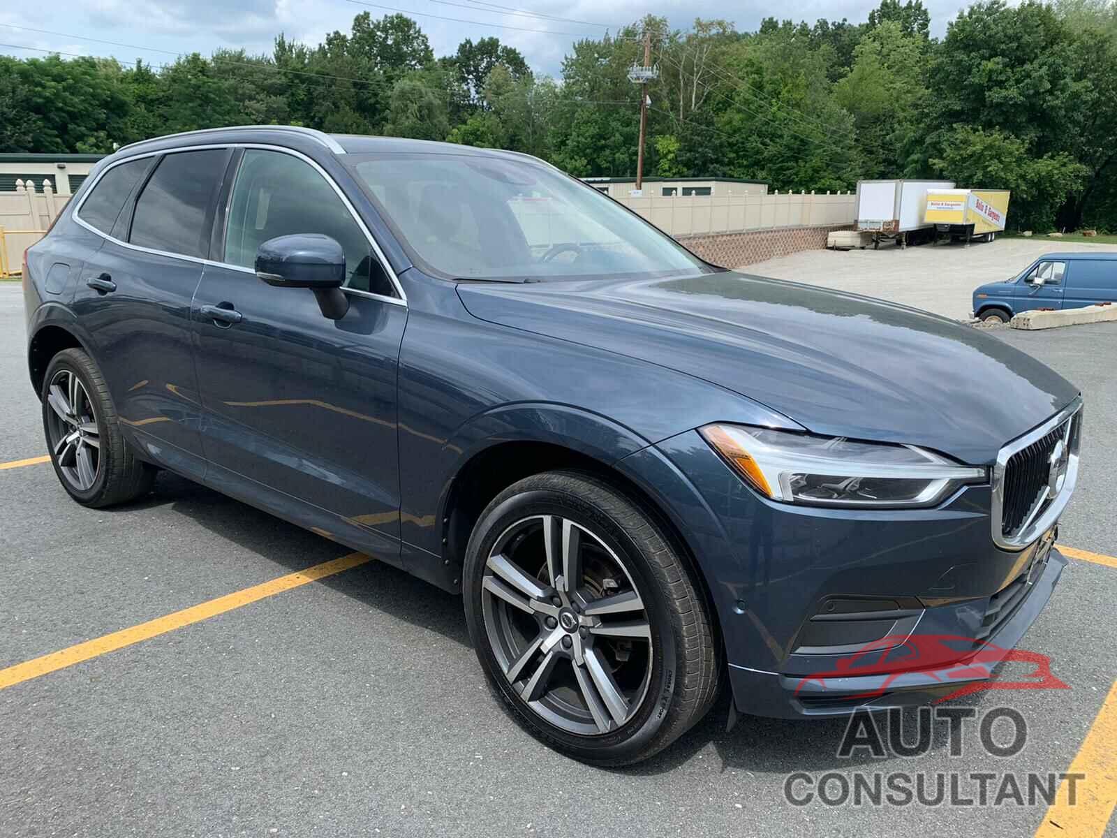 VOLVO XC60 2018 - YV4102RK4J1003142