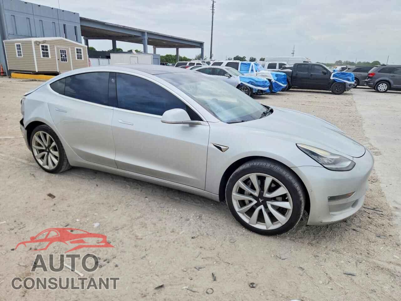 TESLA MODEL 3 2018 - 5YJ3E1EA0JF009578