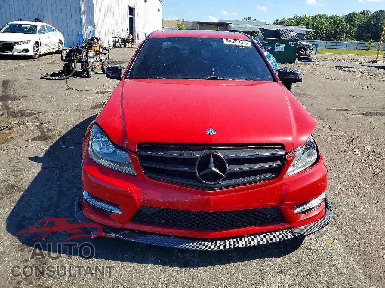 MERCEDES-BENZ C-CLASS 2014 - WDDGF8AB4EA943706