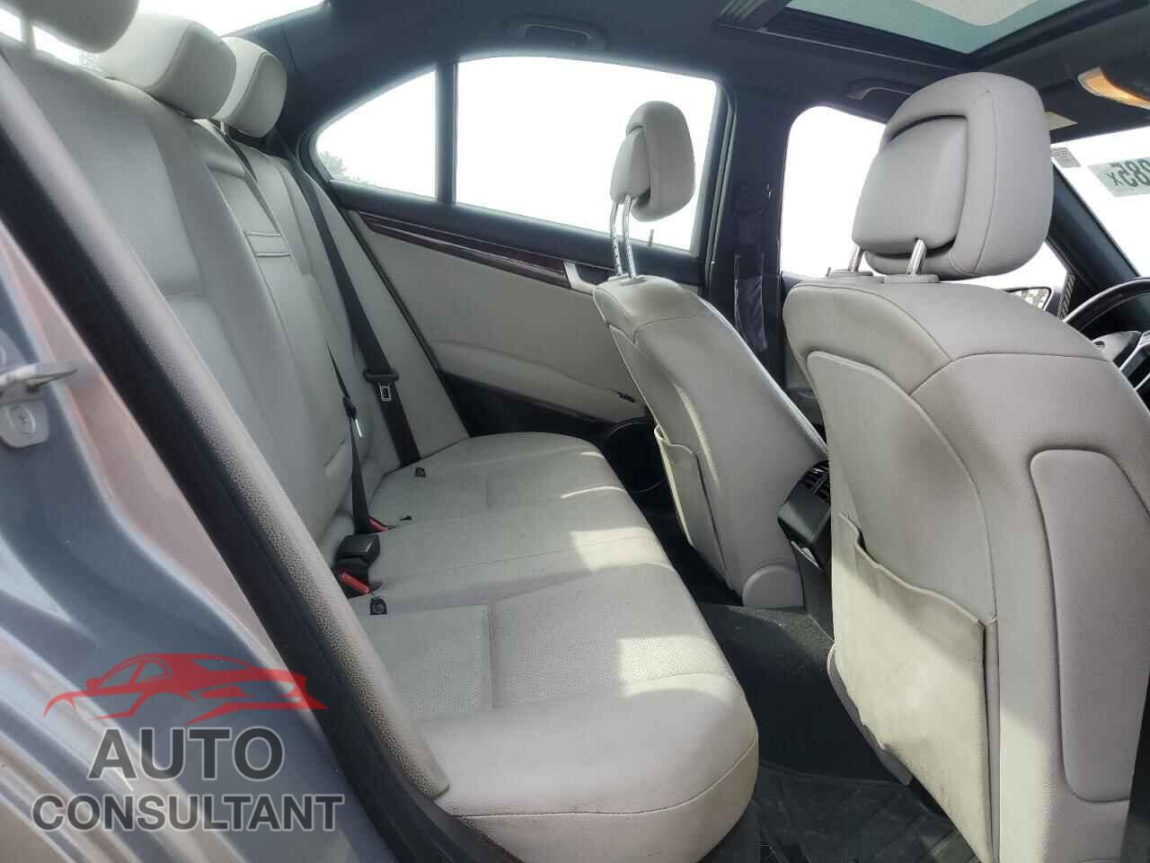 MERCEDES-BENZ C-CLASS 2012 - WDDGF8BB2CA604776