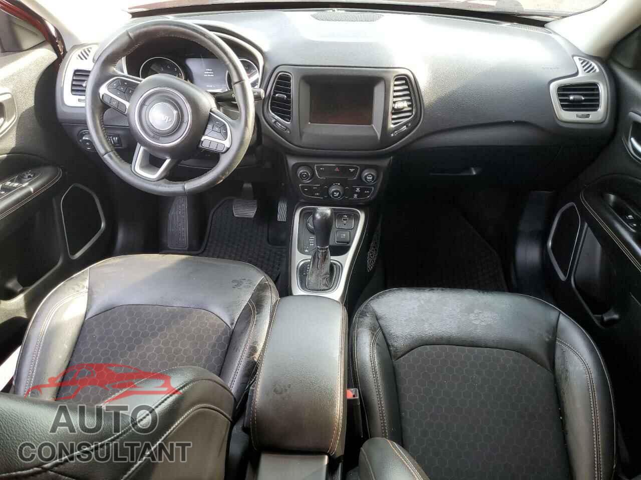JEEP COMPASS 2018 - 3C4NJDBB4JT180418