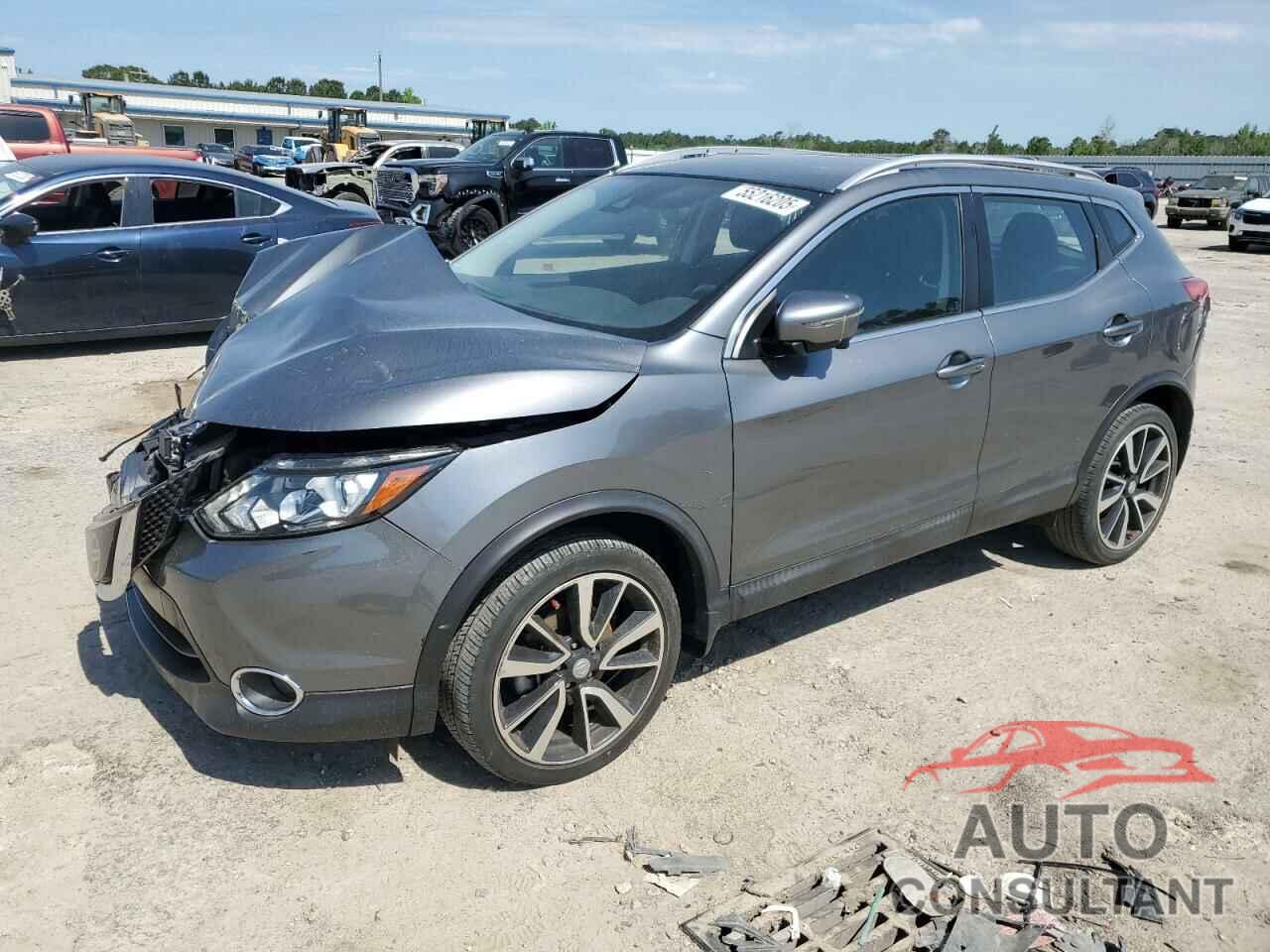 NISSAN ROGUE 2018 - JN1BJ1CR3JW288104
