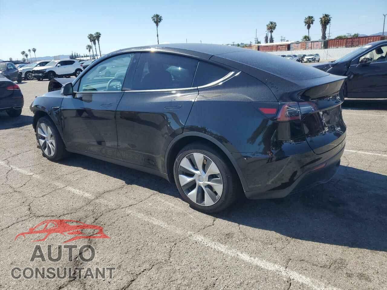 TESLA MODEL Y 2023 - 7SAYGAEEXPF769578