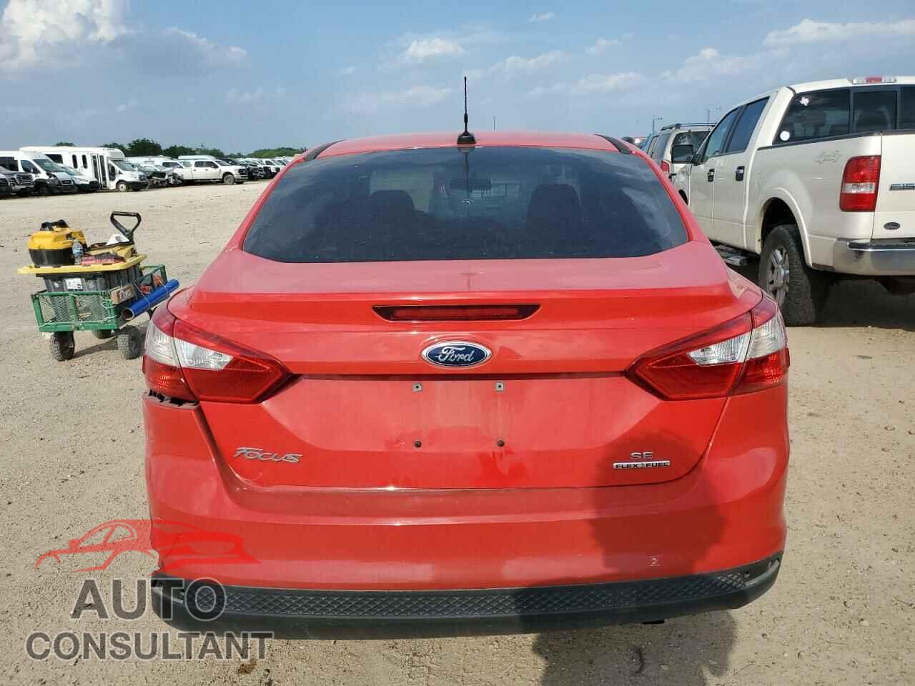 FORD FOCUS 2014 - 1FADP3F28EL117523