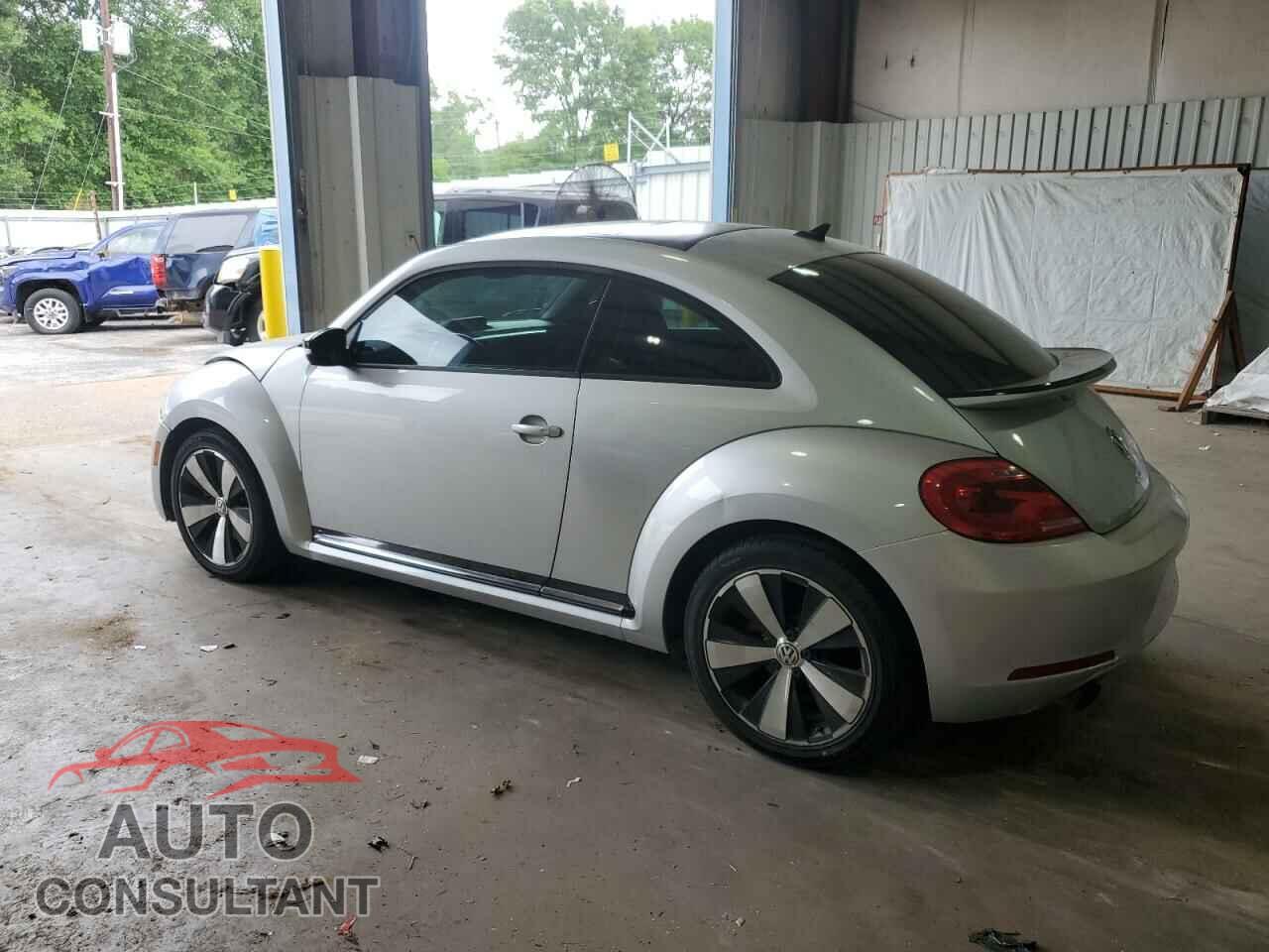 VOLKSWAGEN BEETLE 2012 - 3VWV67AT1CM663839