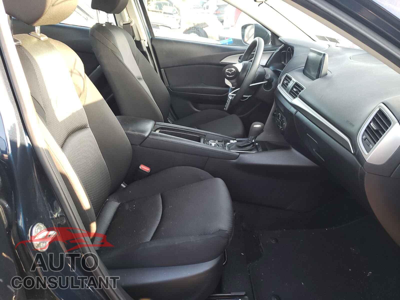 MAZDA 3 2017 - 3MZBN1U76HM148098
