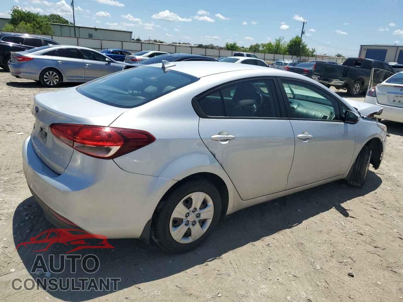 KIA FORTE 2017 - 3KPFK4A79HE103685