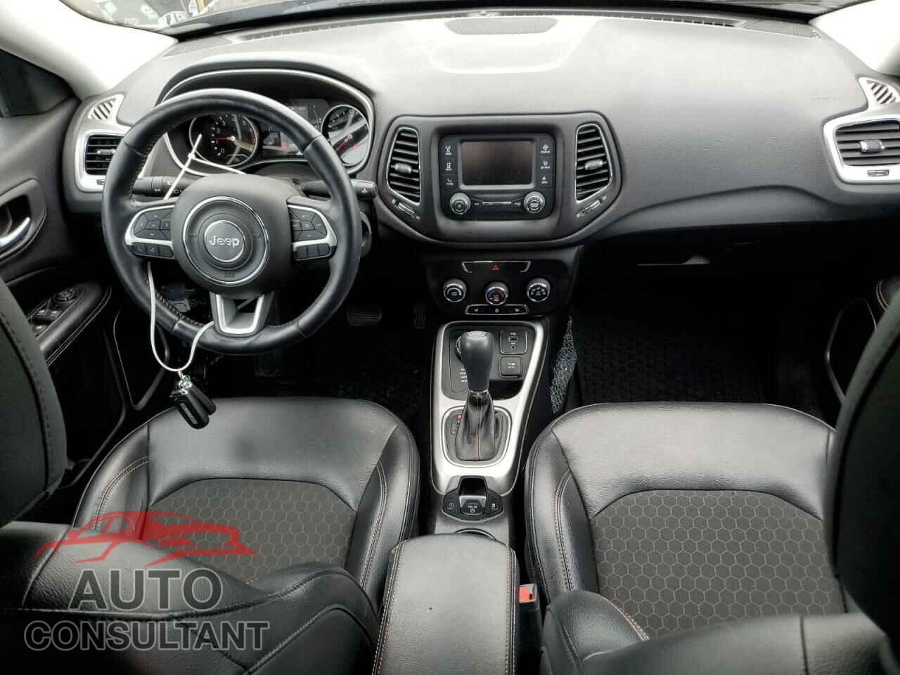 JEEP COMPASS 2018 - 3C4NJDBB3JT142467