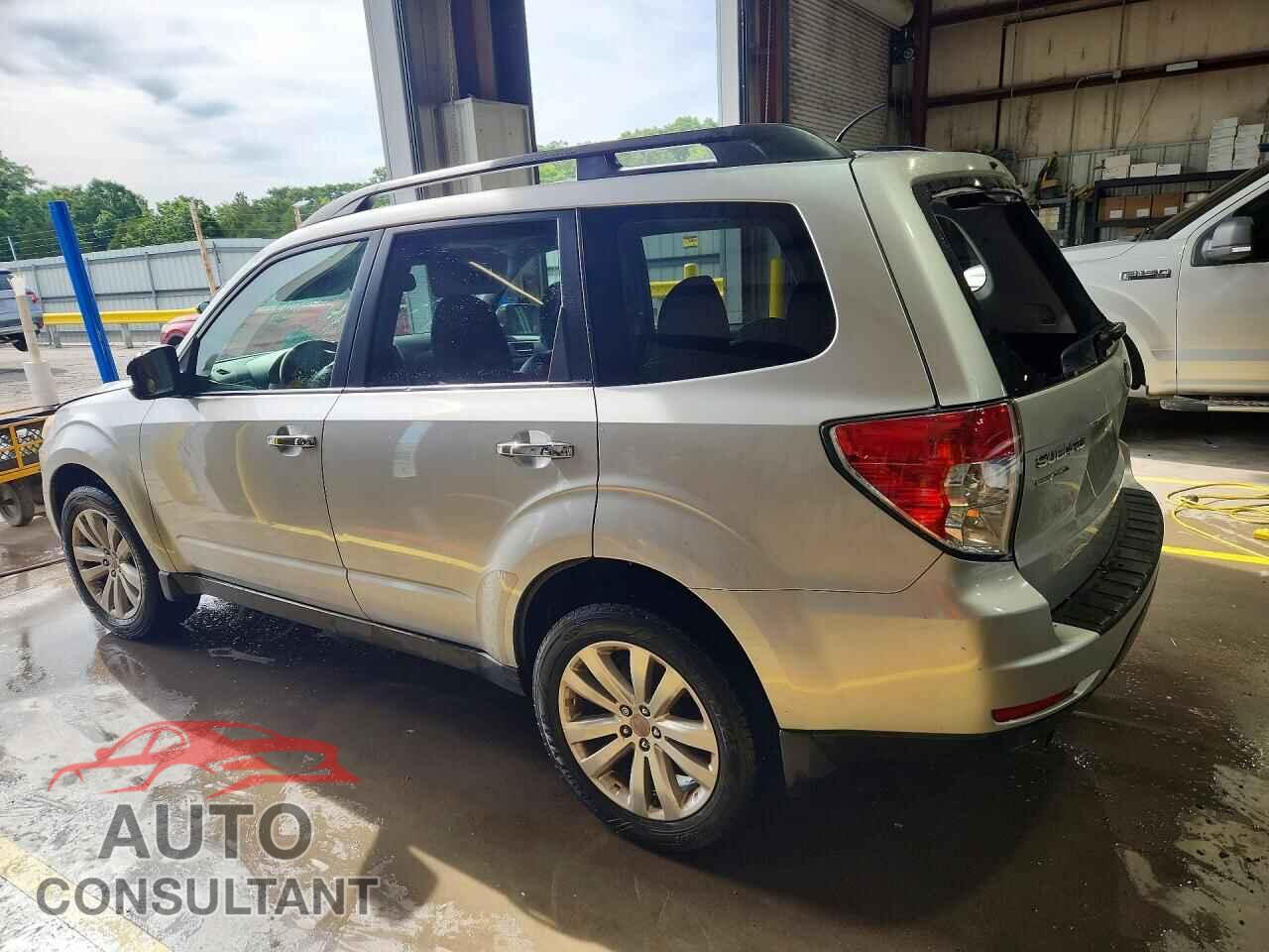 SUBARU FORESTER 2011 - JF2SHBEC1BH733809