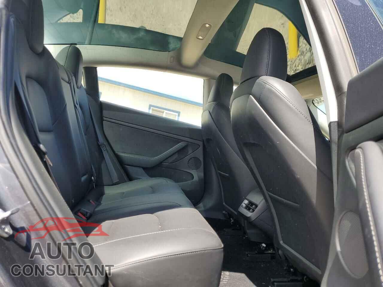 TESLA MODEL 3 2023 - 5YJ3E1EA7PF679959