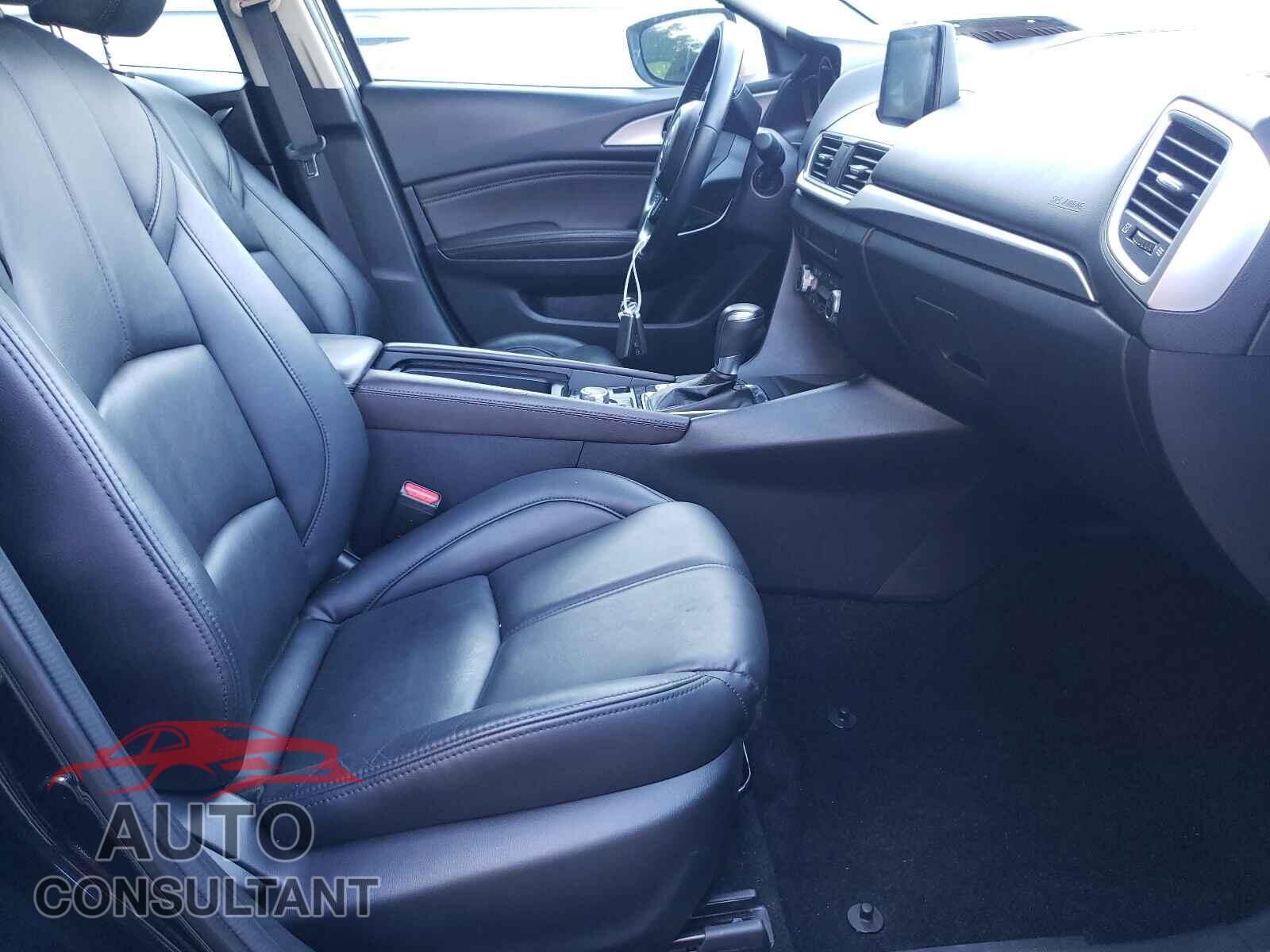 MAZDA 3 2017 - 3MZBN1V74HM120024