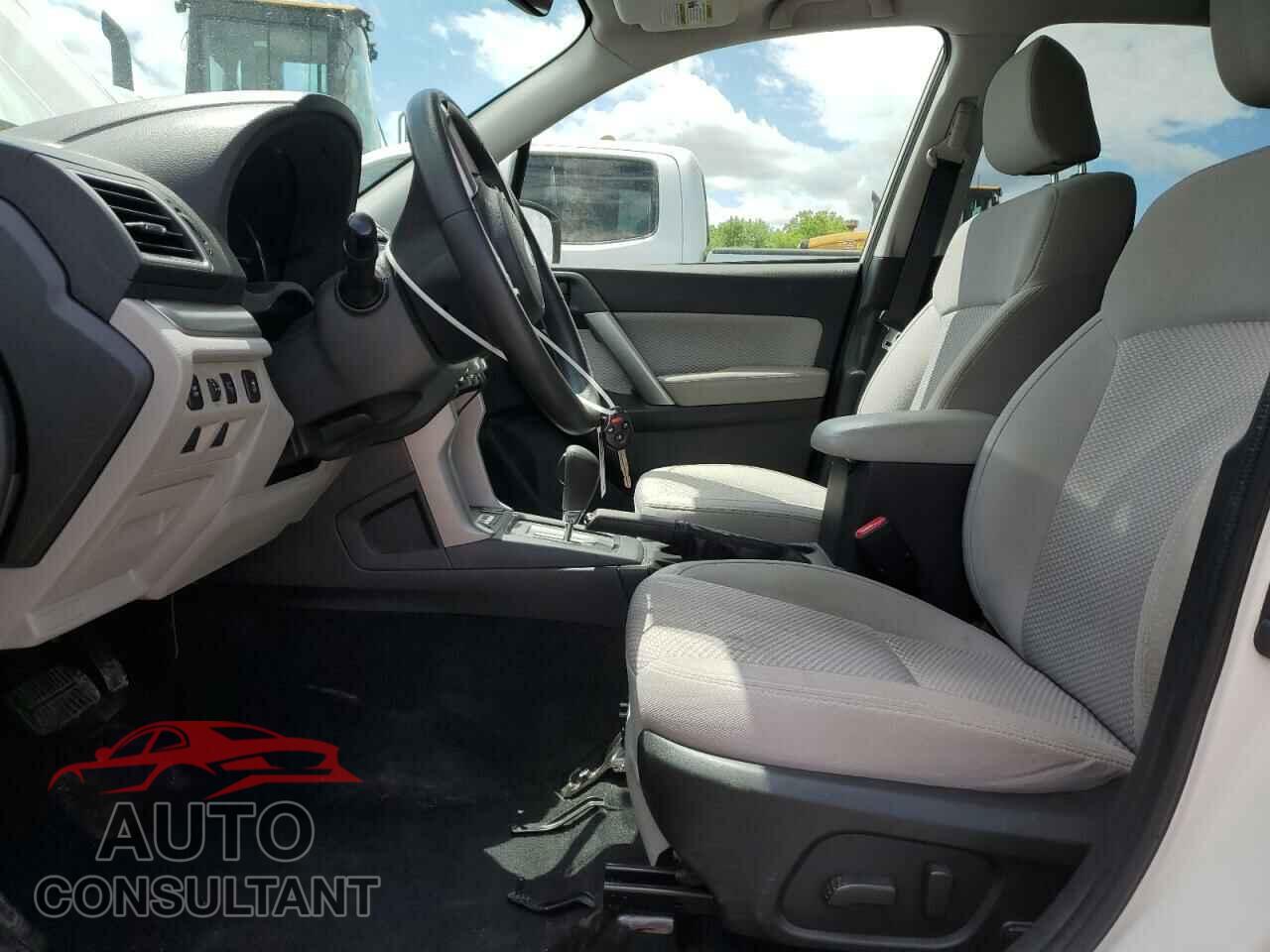 SUBARU FORESTER 2018 - JF2SJAGC8JH515666