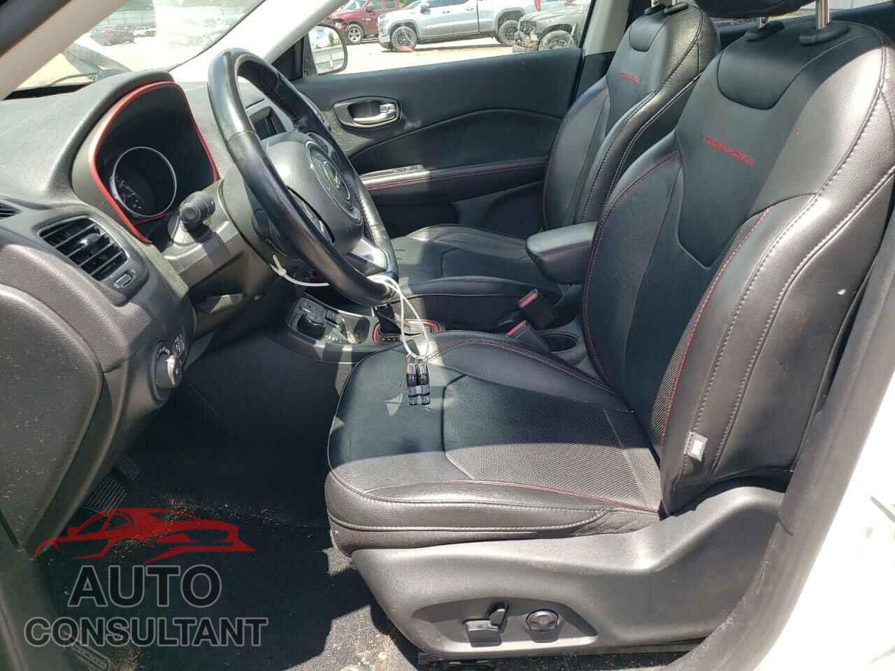 JEEP COMPASS 2020 - 3C4NJDDB3LT131856