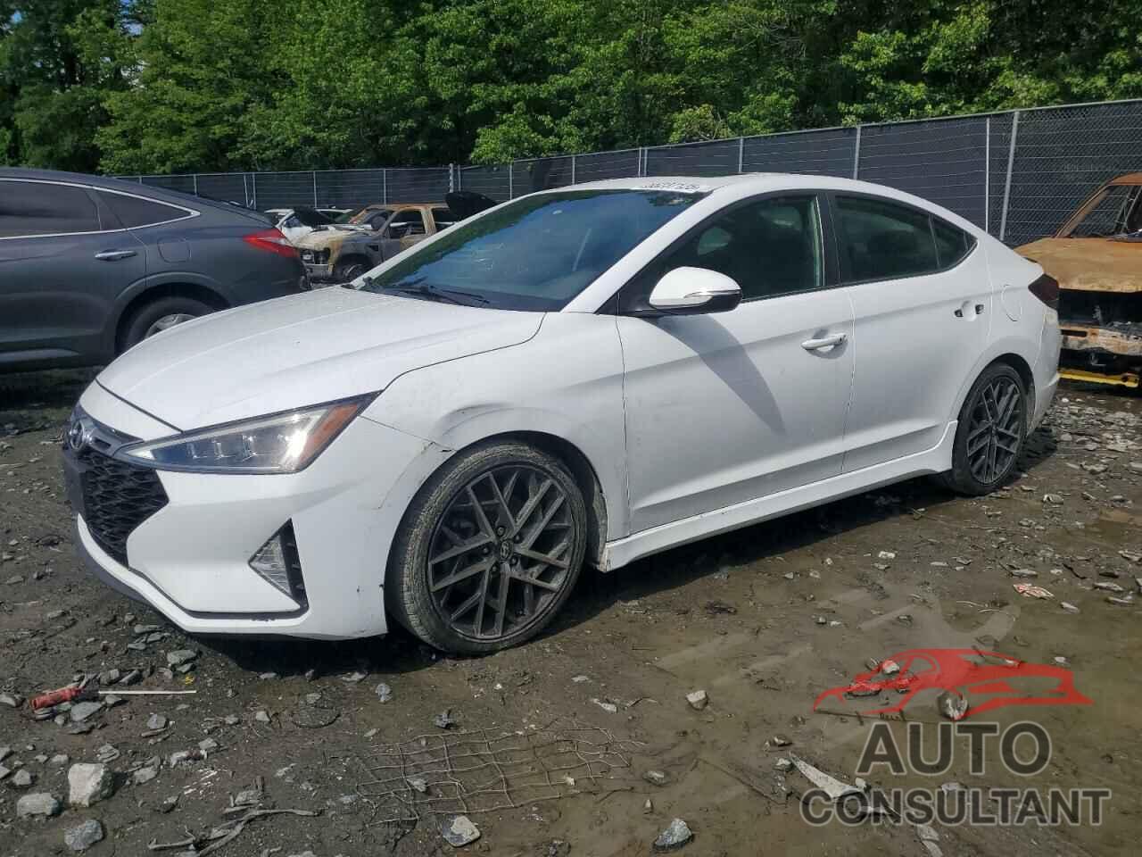HYUNDAI ELANTRA 2019 - KMHD04LB0KU813187