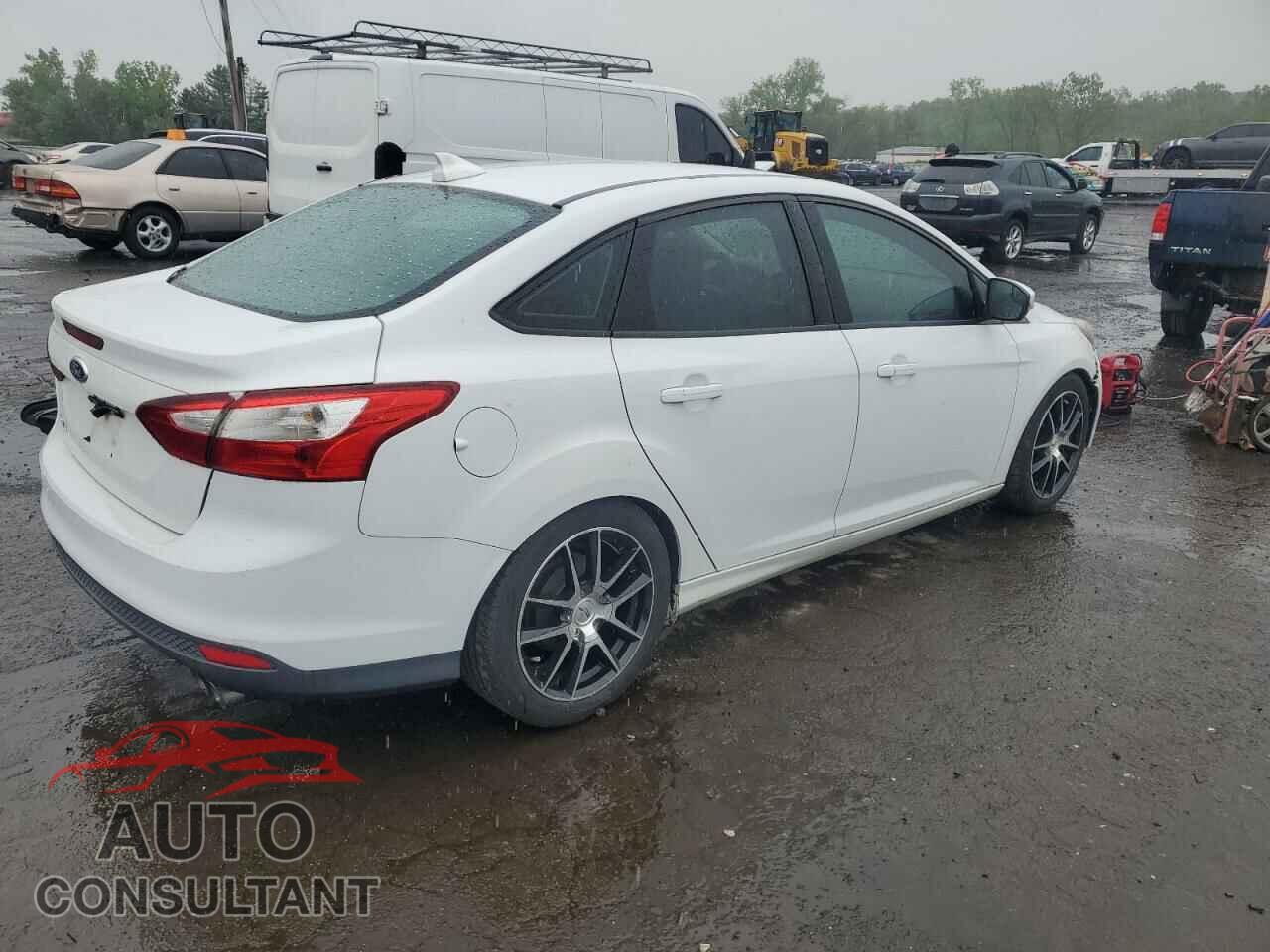 FORD FOCUS 2013 - 1FADP3E20DL124434