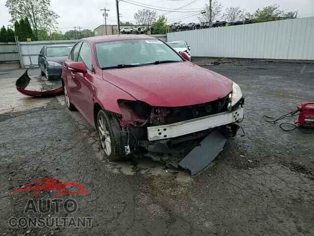 LEXUS IS 2011 - JTHCF5C28B5050381