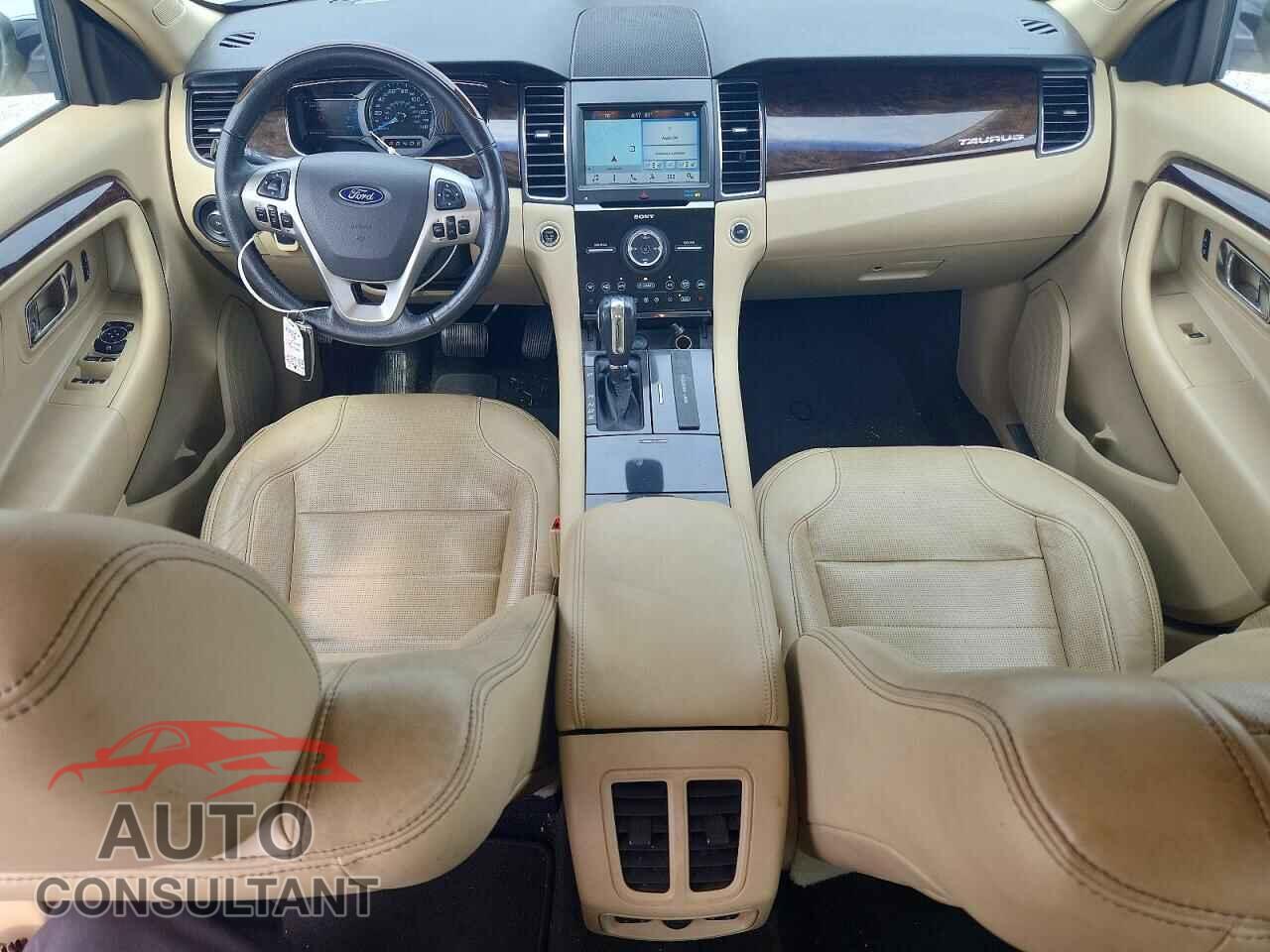 FORD TAURUS 2018 - 1FAHP2F83JG116833