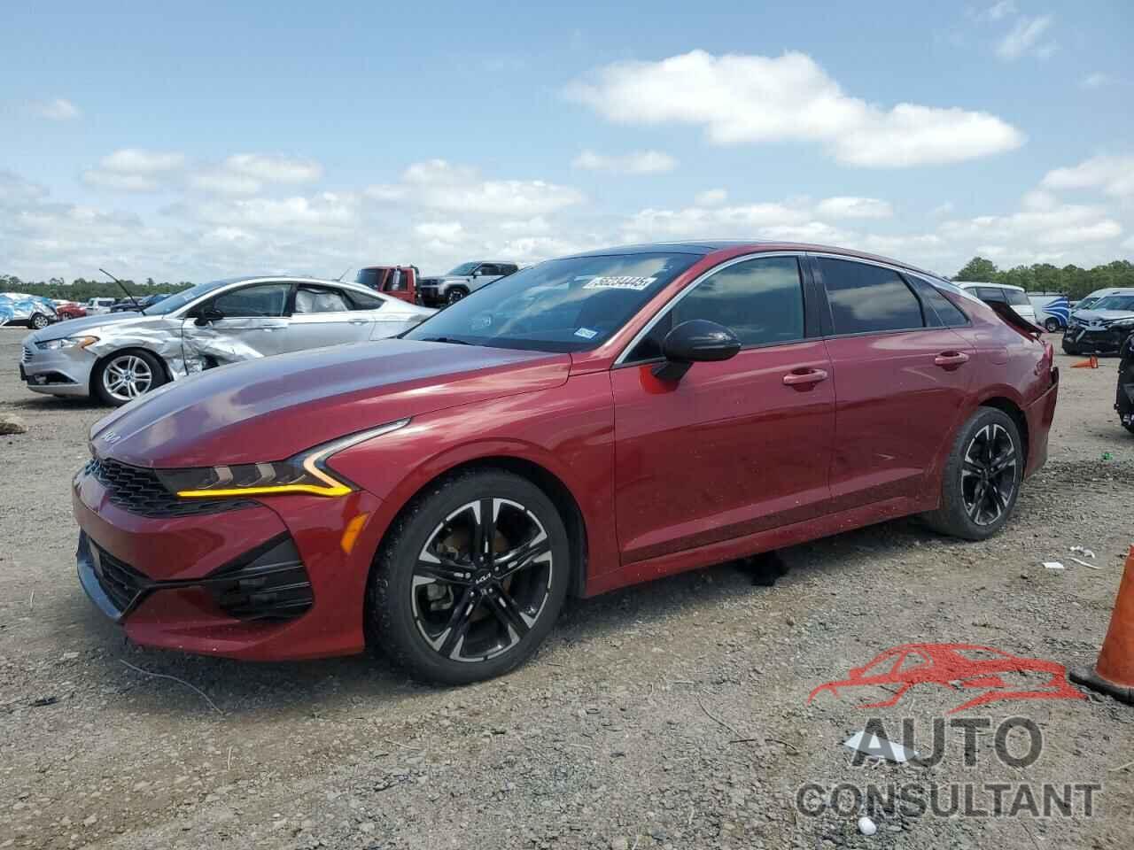 KIA K5 2022 - 5XXG64J28NG114807