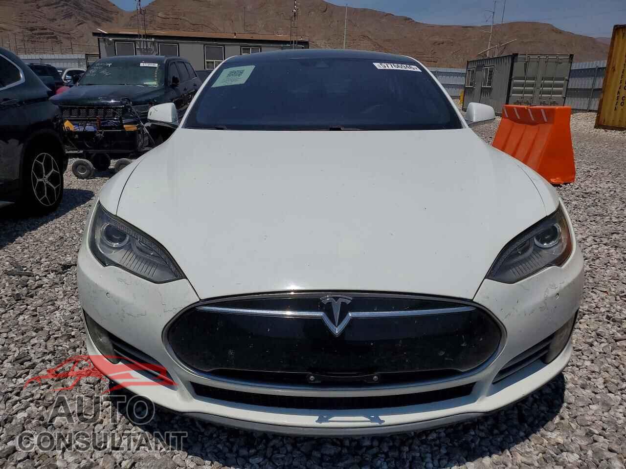 TESLA MODEL S 2015 - 5YJSA1H22FF096628