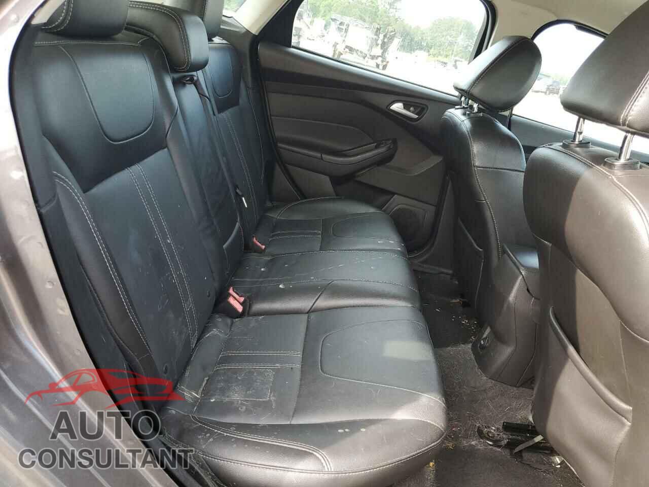 FORD FOCUS 2014 - 1FADP3K25EL318351