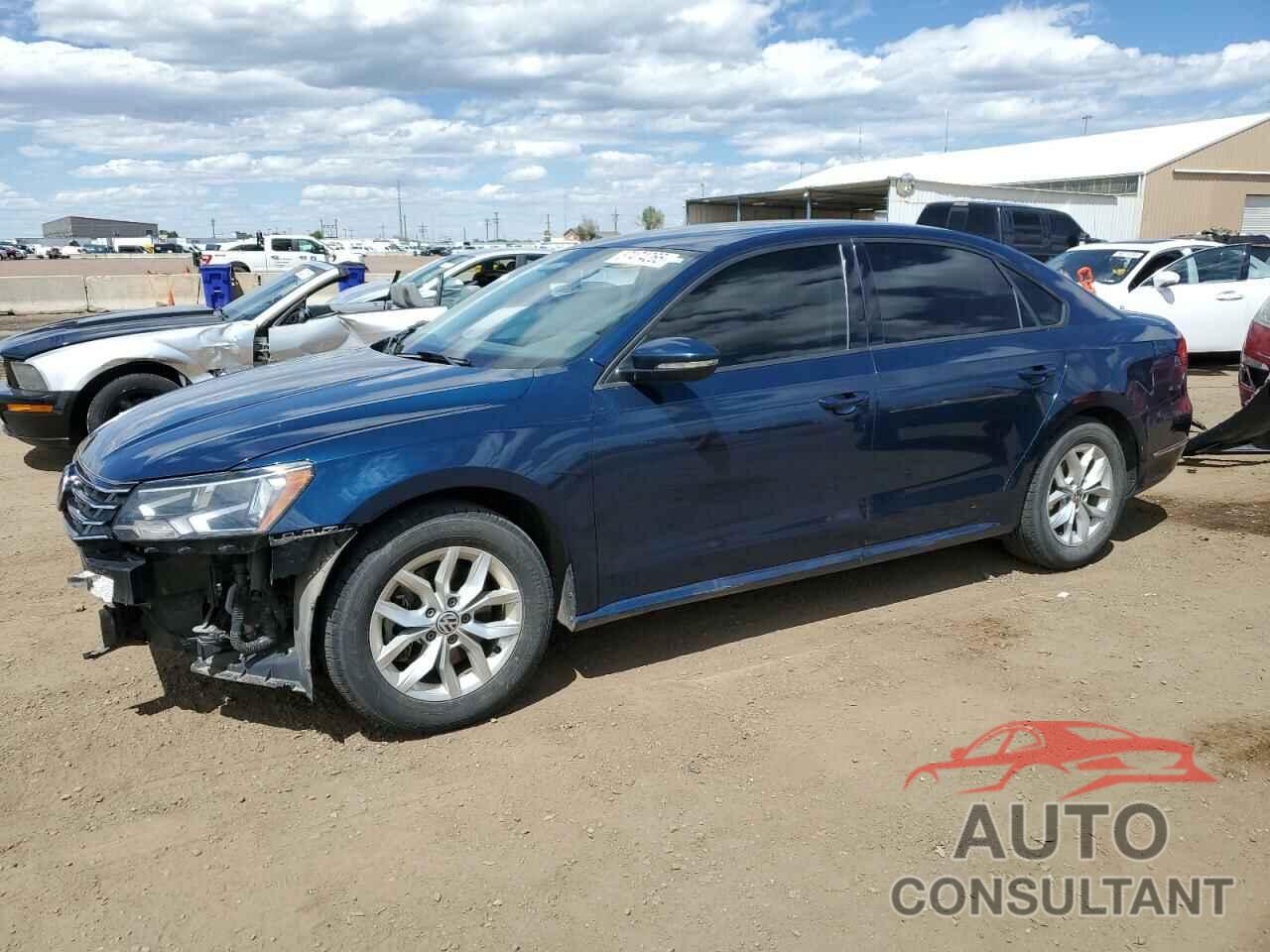 VOLKSWAGEN PASSAT 2018 - 1VWAA7A34JC044986