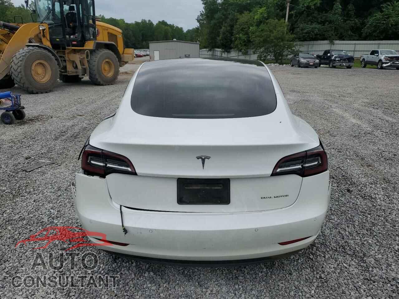 TESLA MODEL 3 2021 - 5YJ3E1EB9MF868827