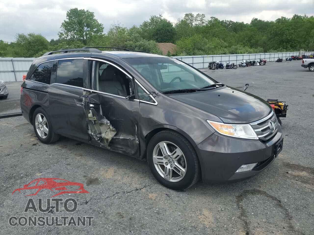 HONDA ODYSSEY 2013 - 5FNRL5H92DB045656