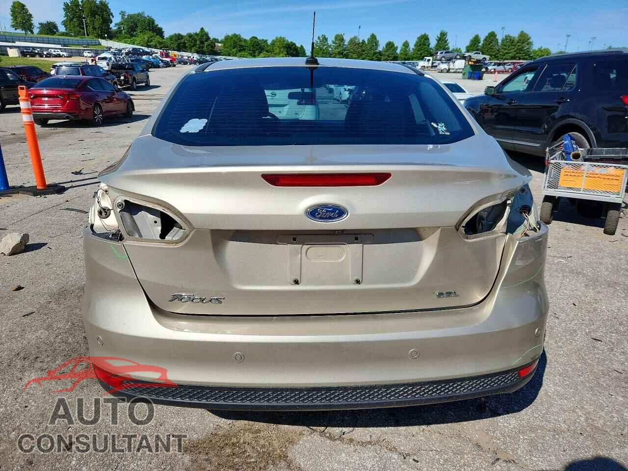 FORD FOCUS 2017 - 1FADP3H28HL244905