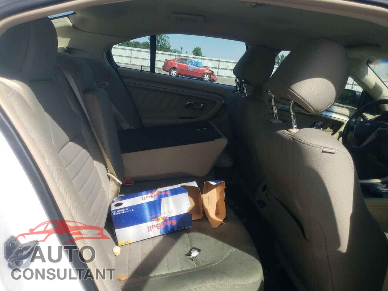 FORD TAURUS 2018 - 1FAHP2D86JG103982