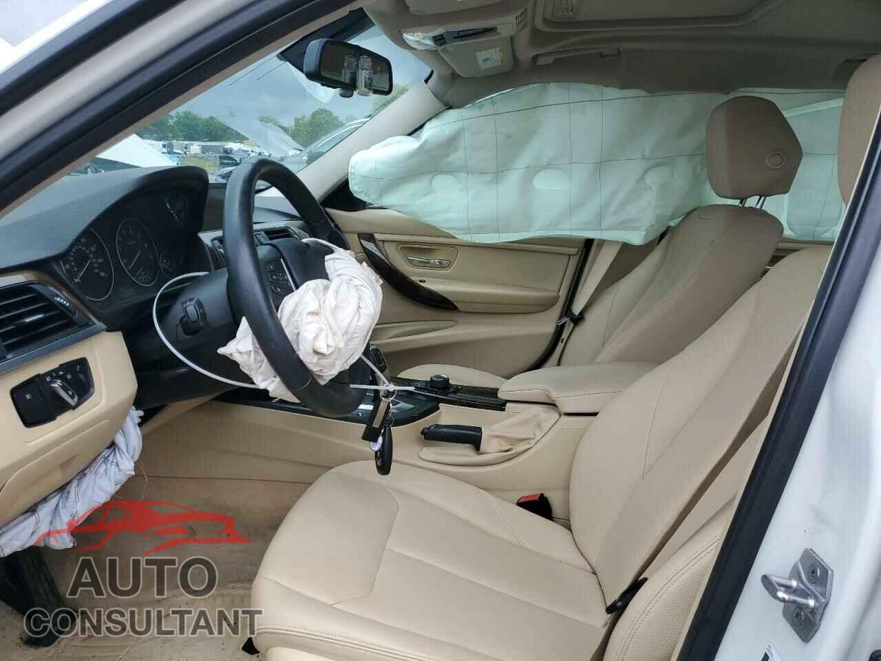 BMW 3 SERIES 2015 - WBA3B5C58FF962349