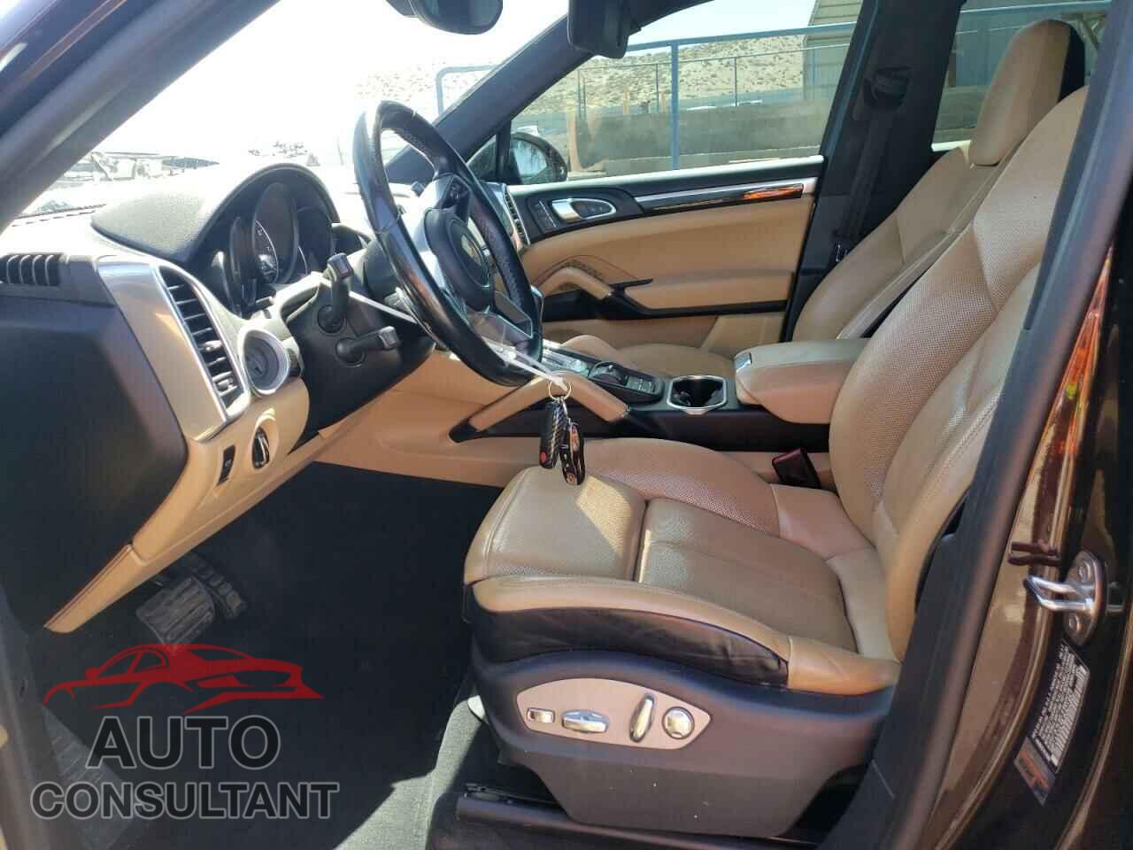 PORSCHE CAYENNE 2018 - WP1AA2A28JKA01852