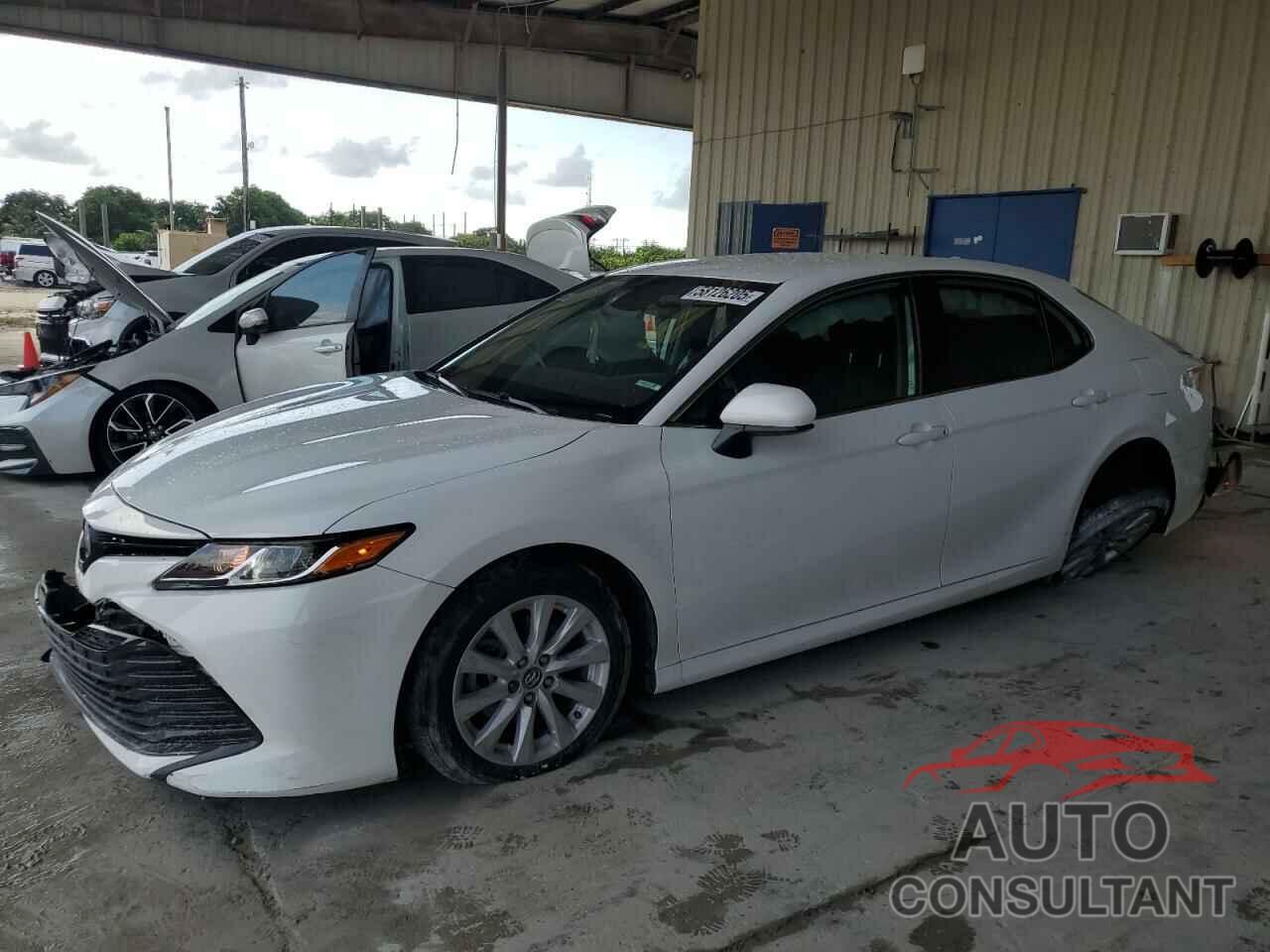 TOYOTA CAMRY 2020 - 4T1C11AK7LU335992