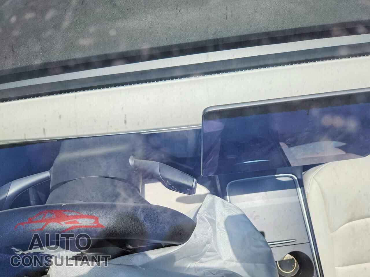 TESLA MODEL 3 2021 - 5YJ3E1EA7MF989590