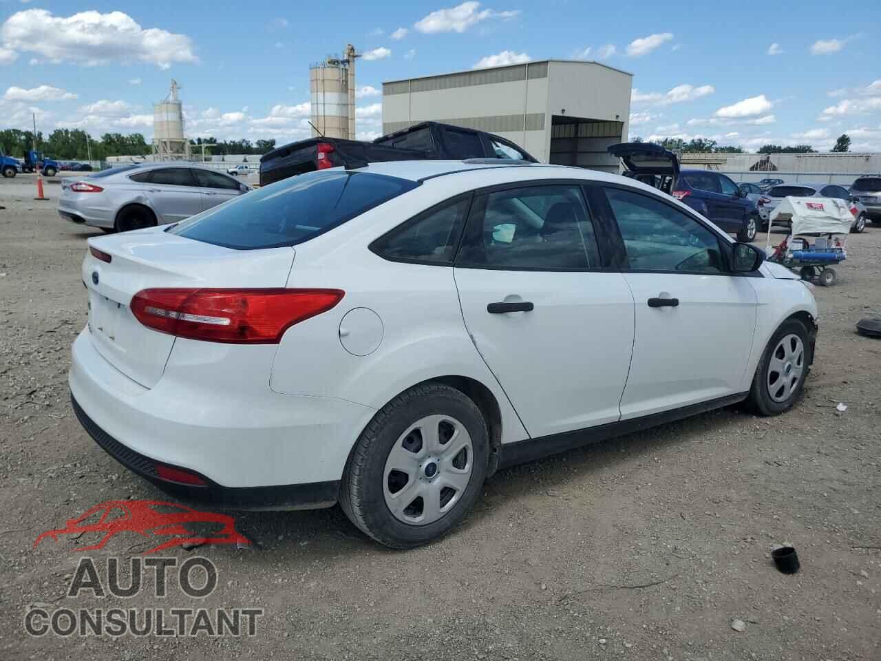 FORD FOCUS 2018 - 1FADP3E20JL210967