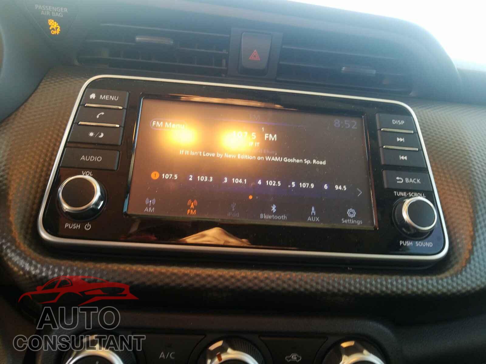 NISSAN KICKS 2019 - 3N1CP5CU3KL524658