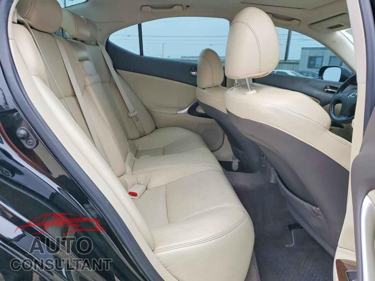 LEXUS IS 2010 - JTHBF5C20A5113337