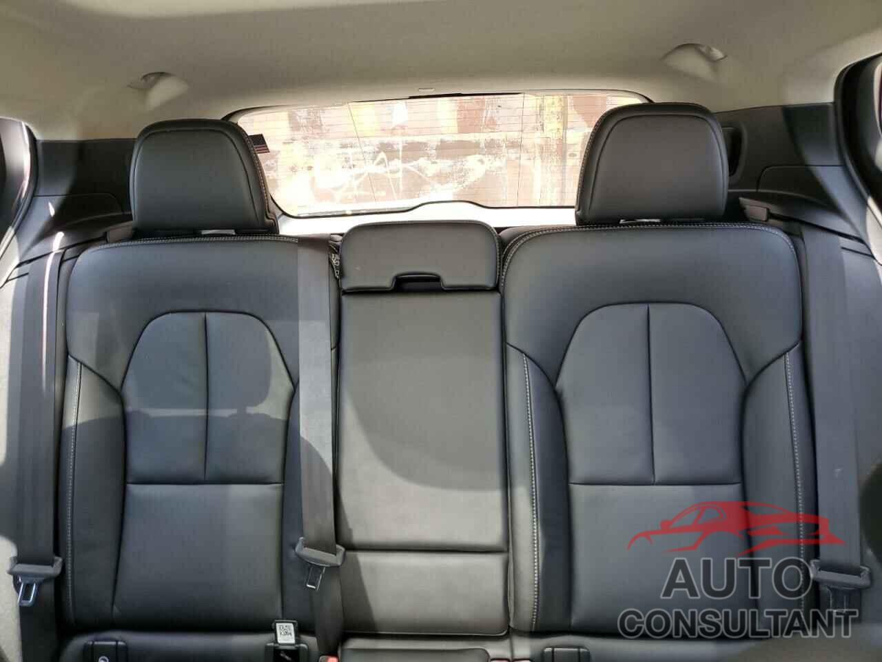 VOLVO XC40 2021 - YV4162UL5M2564818