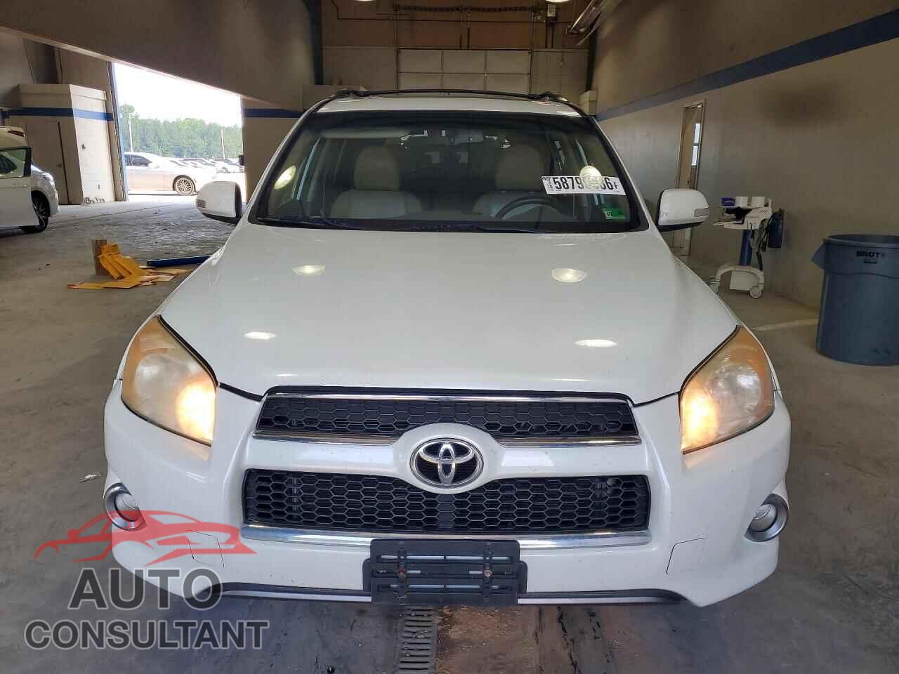 TOYOTA RAV4 2012 - 2T3DF4DV8CW257307