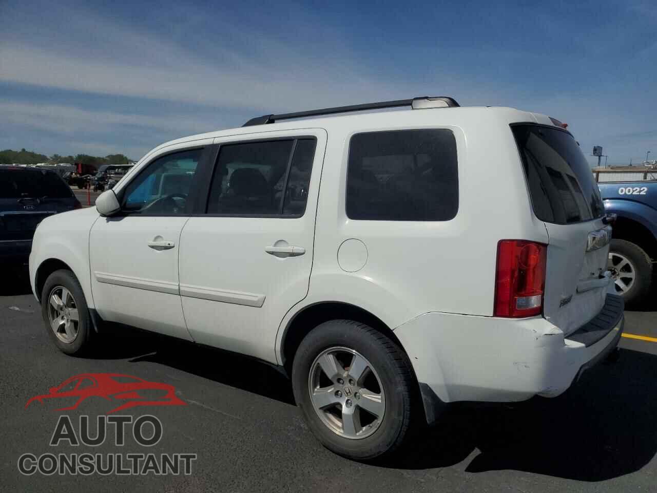 HONDA PILOT 2011 - 5FNYF4H52BB107032