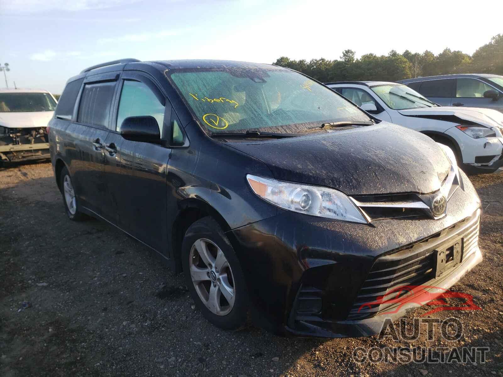 TOYOTA SIENNA 2019 - 5TDKZ3DC4KS985973