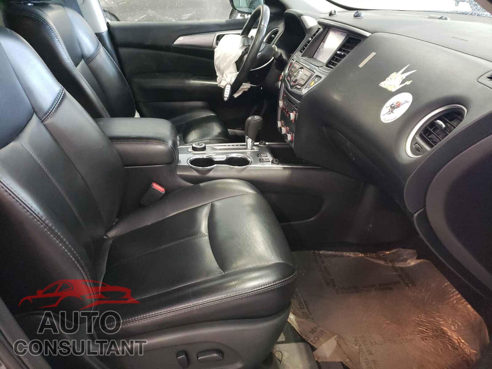 NISSAN PATHFINDER 2017 - 5N1DR2MMXHC620747