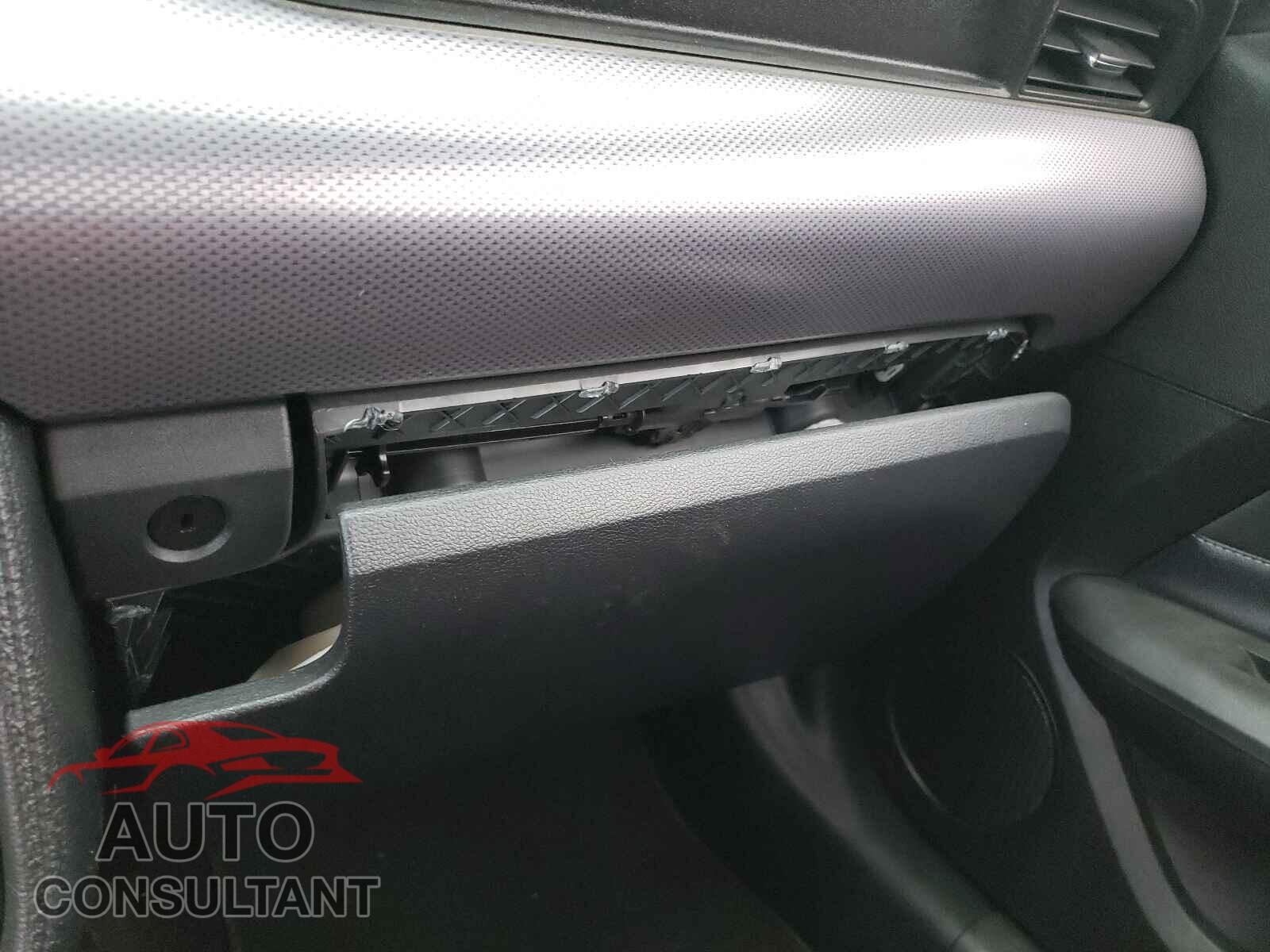 FORD MUSTANG 2017 - 1FA6P8THXH5258181