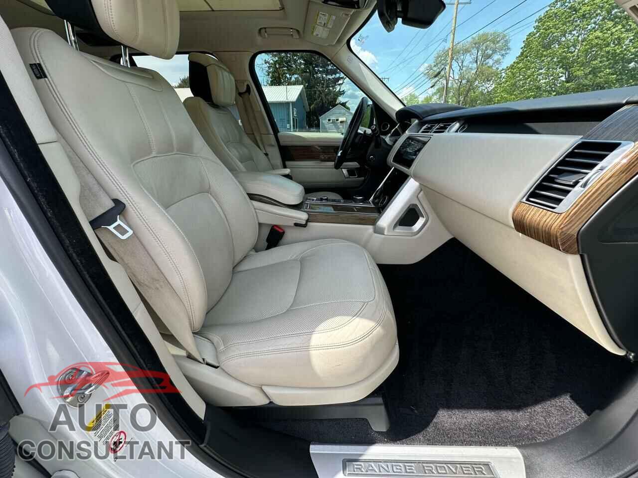 LAND ROVER RANGEROVER 2019 - SALGS2SV0KA540872