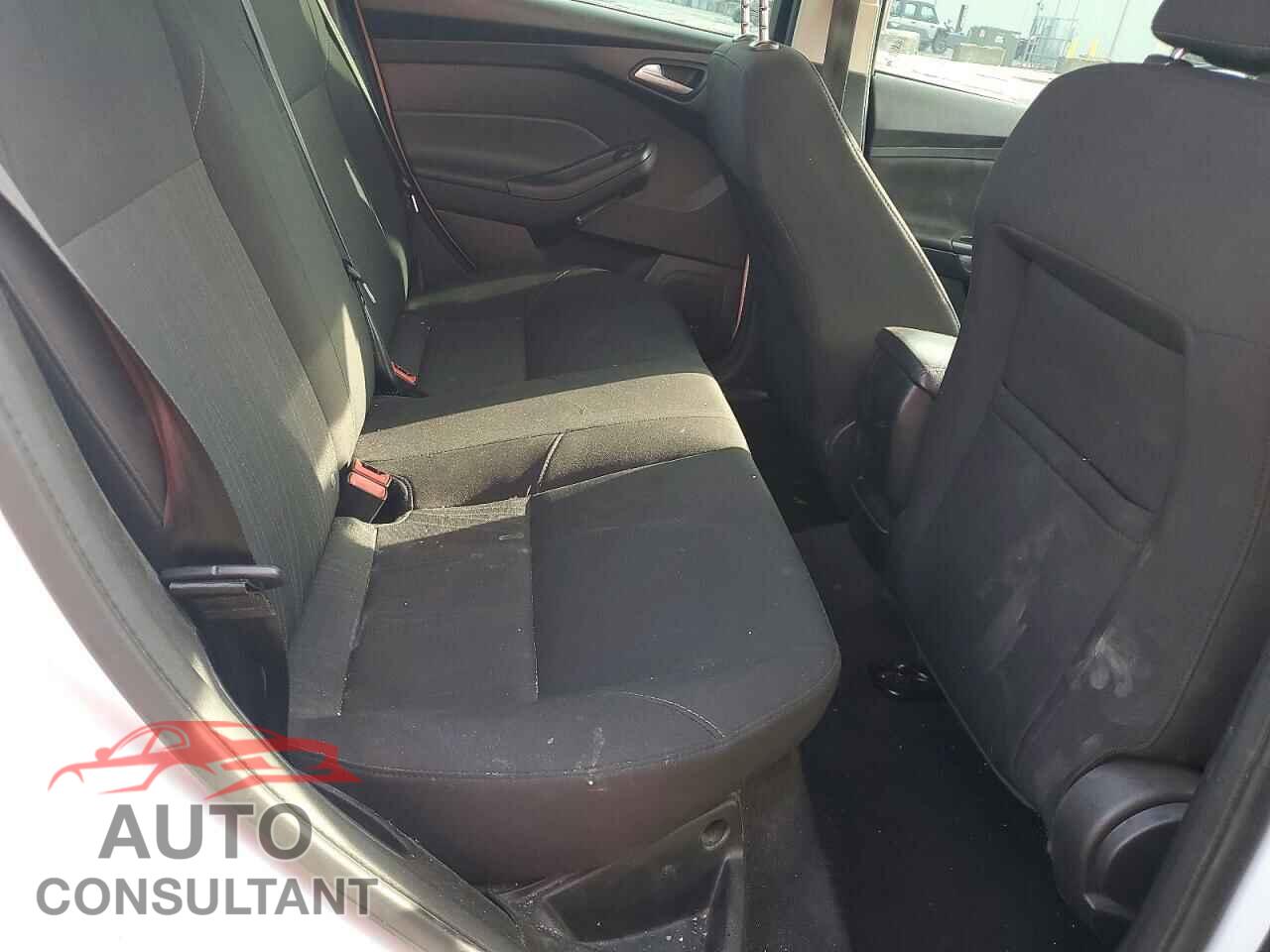FORD FOCUS 2017 - 1FADP3H2XHL235994