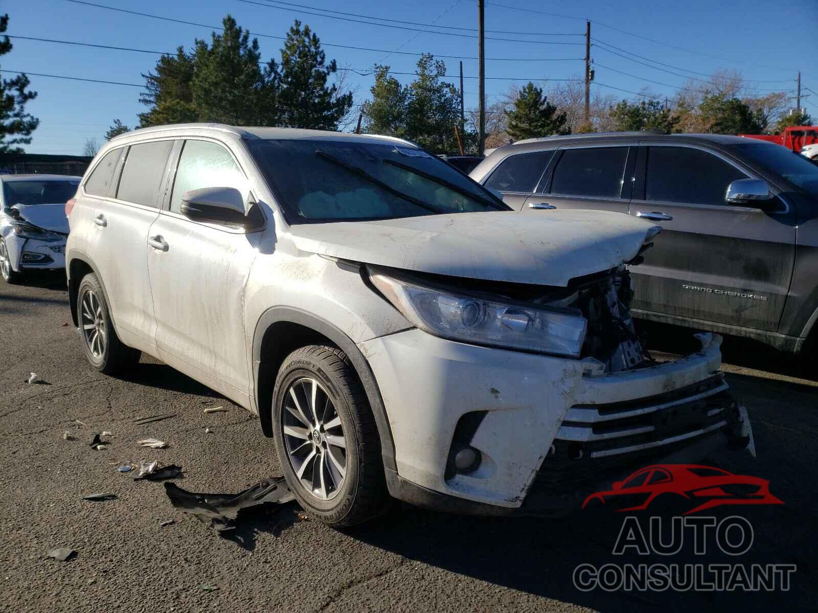 TOYOTA HIGHLANDER 2018 - 5TDJZRFH7JS539578