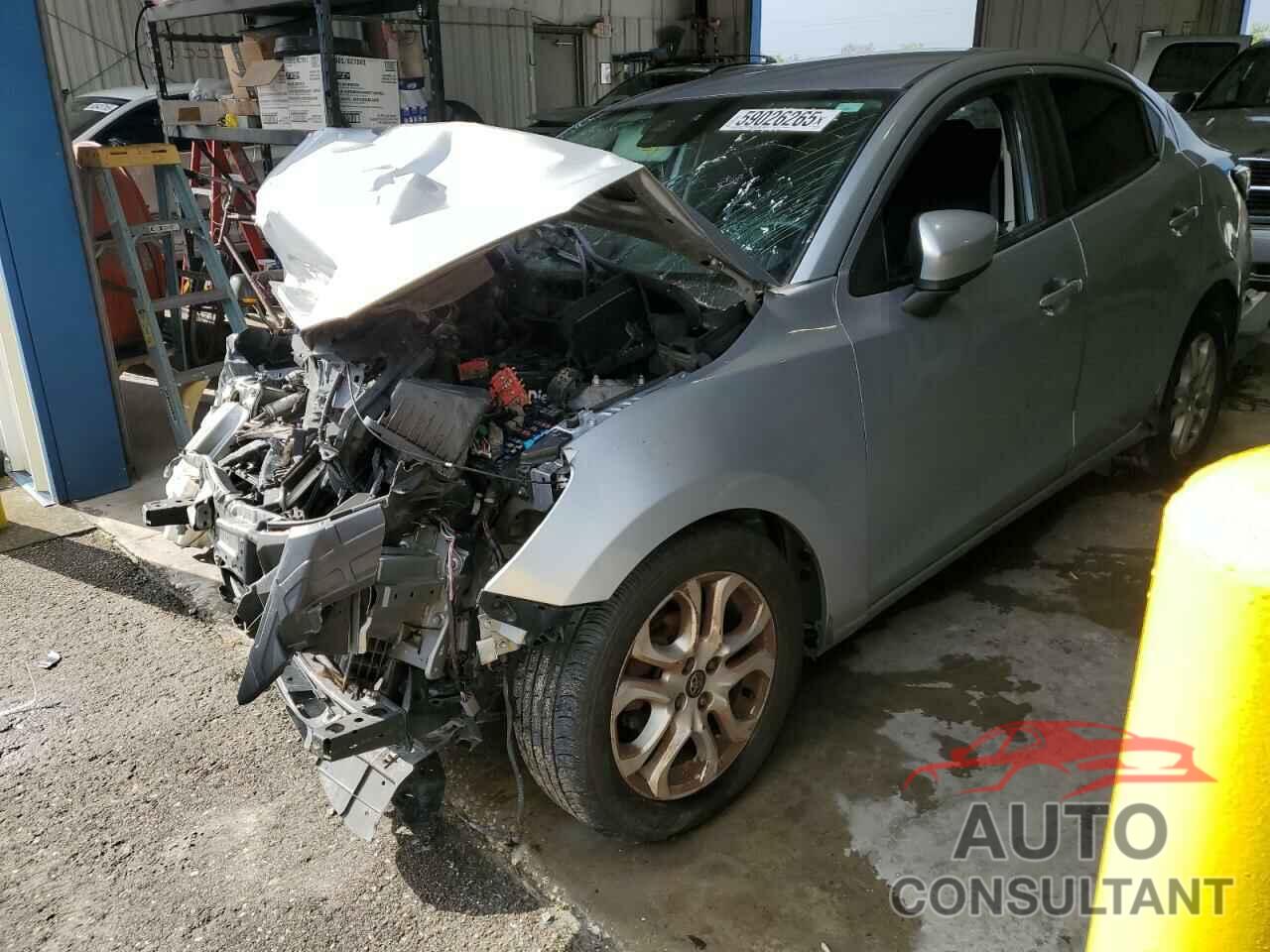 TOYOTA YARIS 2017 - 3MYDLBYV2HY185398