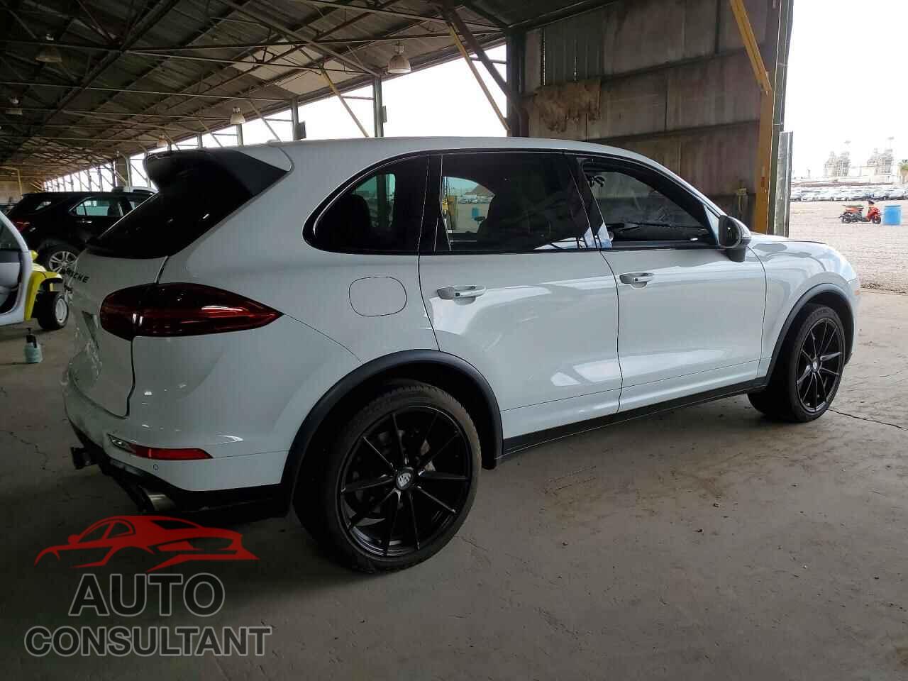 PORSCHE CAYENNE 2017 - WP1AB2A27HLA50123