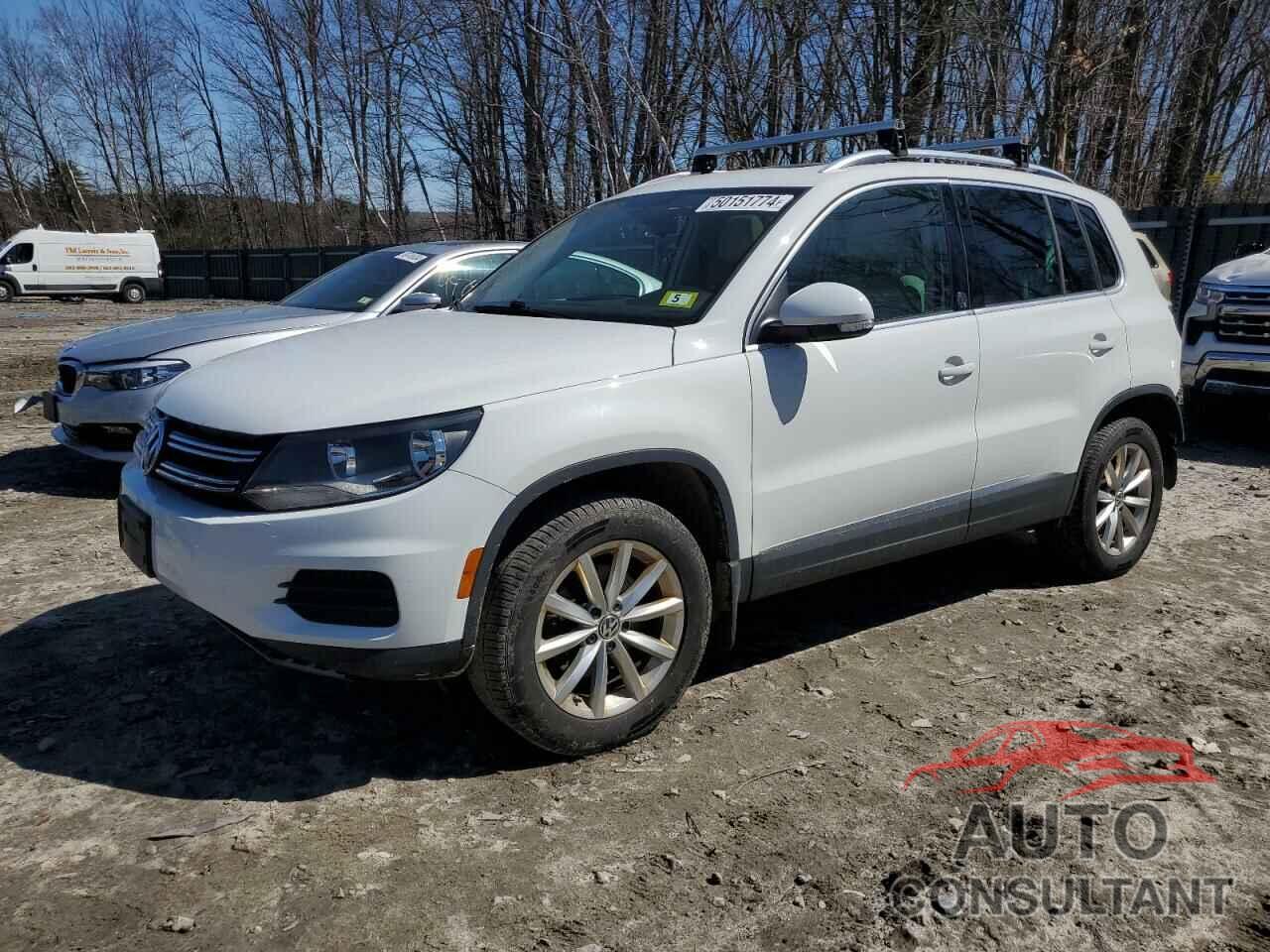 VOLKSWAGEN TIGUAN 2017 - WVGSV7AX5HK004037