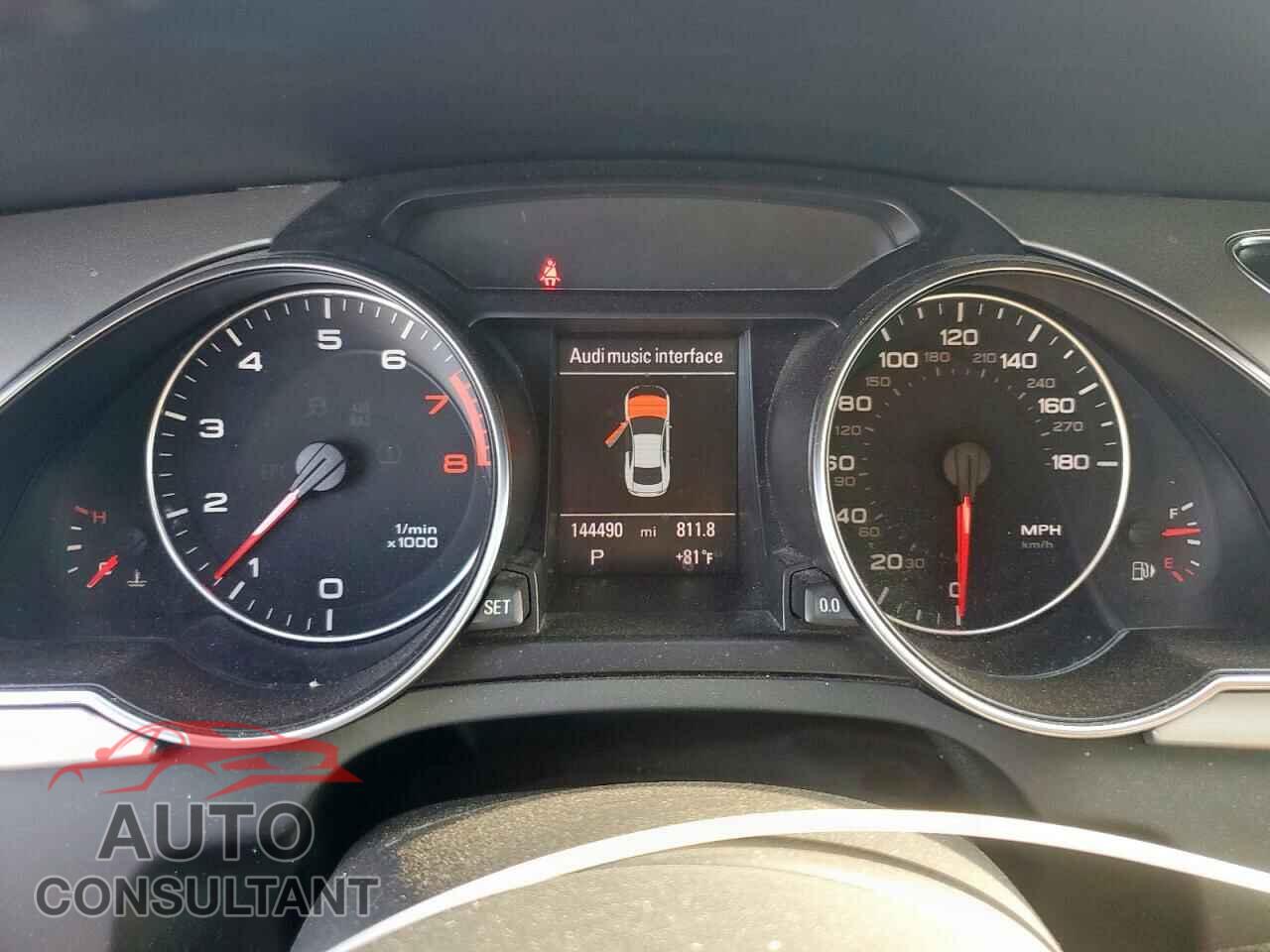 AUDI A5 2012 - WAUVFAFR1CA005199